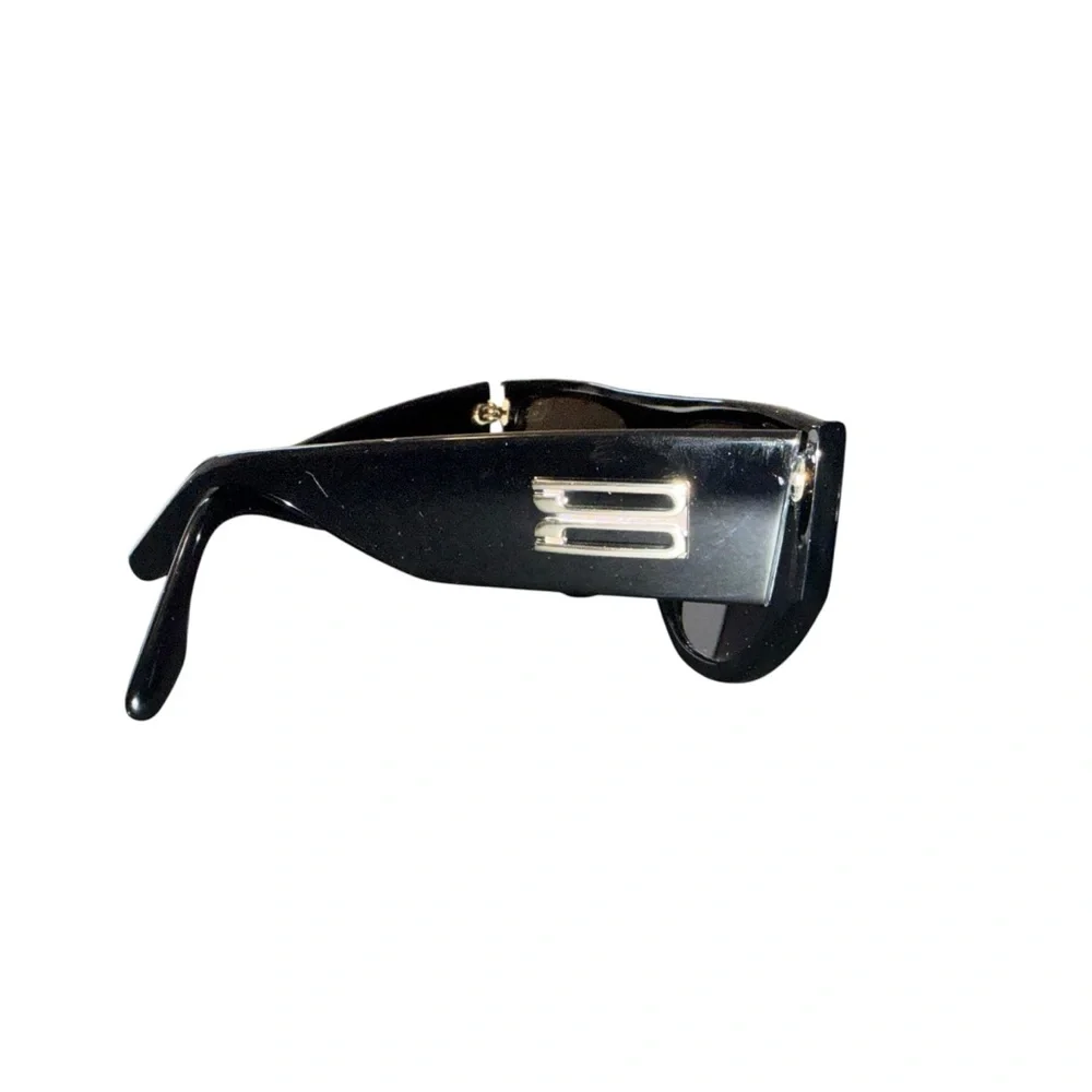 Victoria Beckham NWT Black Sunglasses - Picture 5 of 13